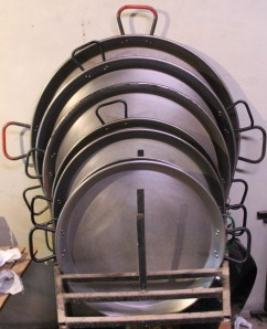 Iaia's selection of paella pans